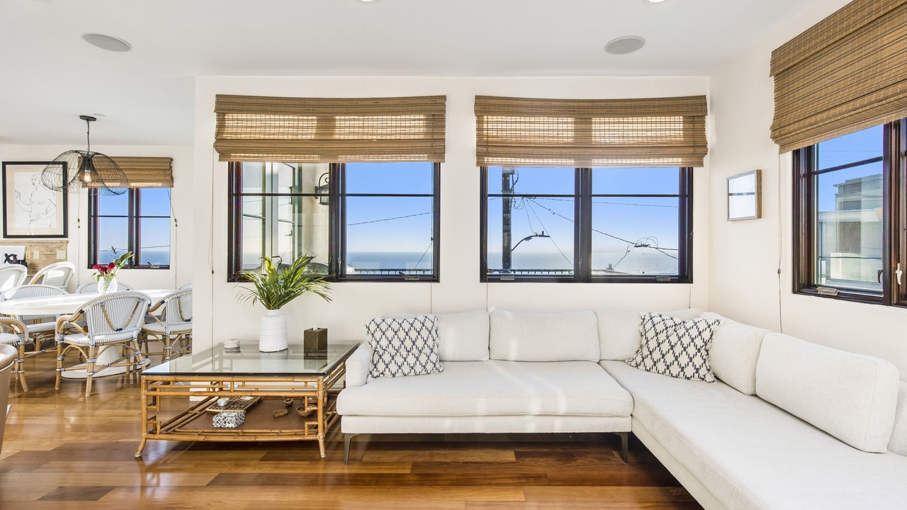 Photo of Livingroom in The Strand