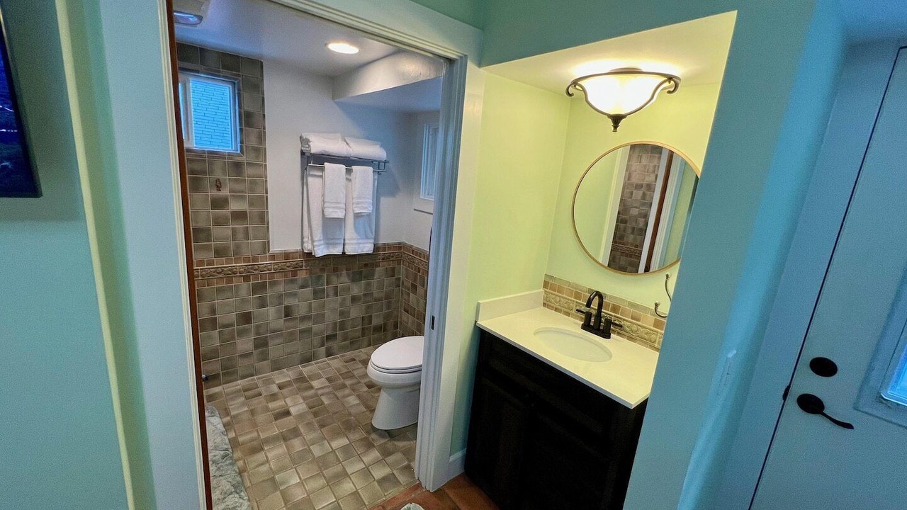 Photo of Bathroom in Avalon