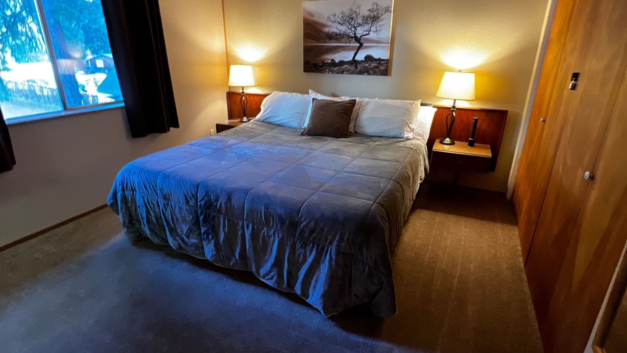Photo of Bedroom in Willow Creek