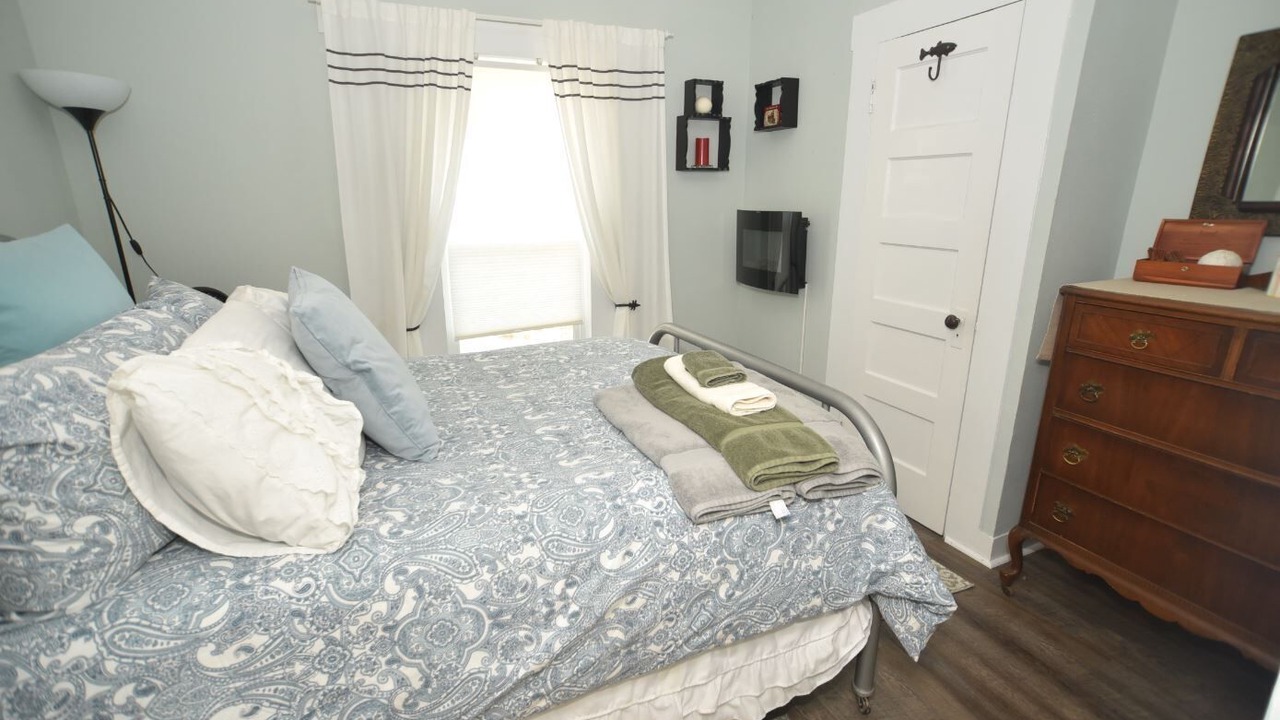 Photo of Bedroom in Dunsmuir