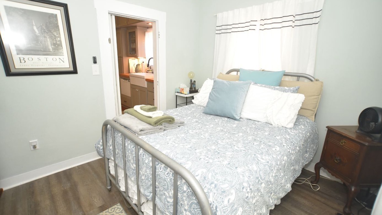 Photo of Bedroom in Dunsmuir