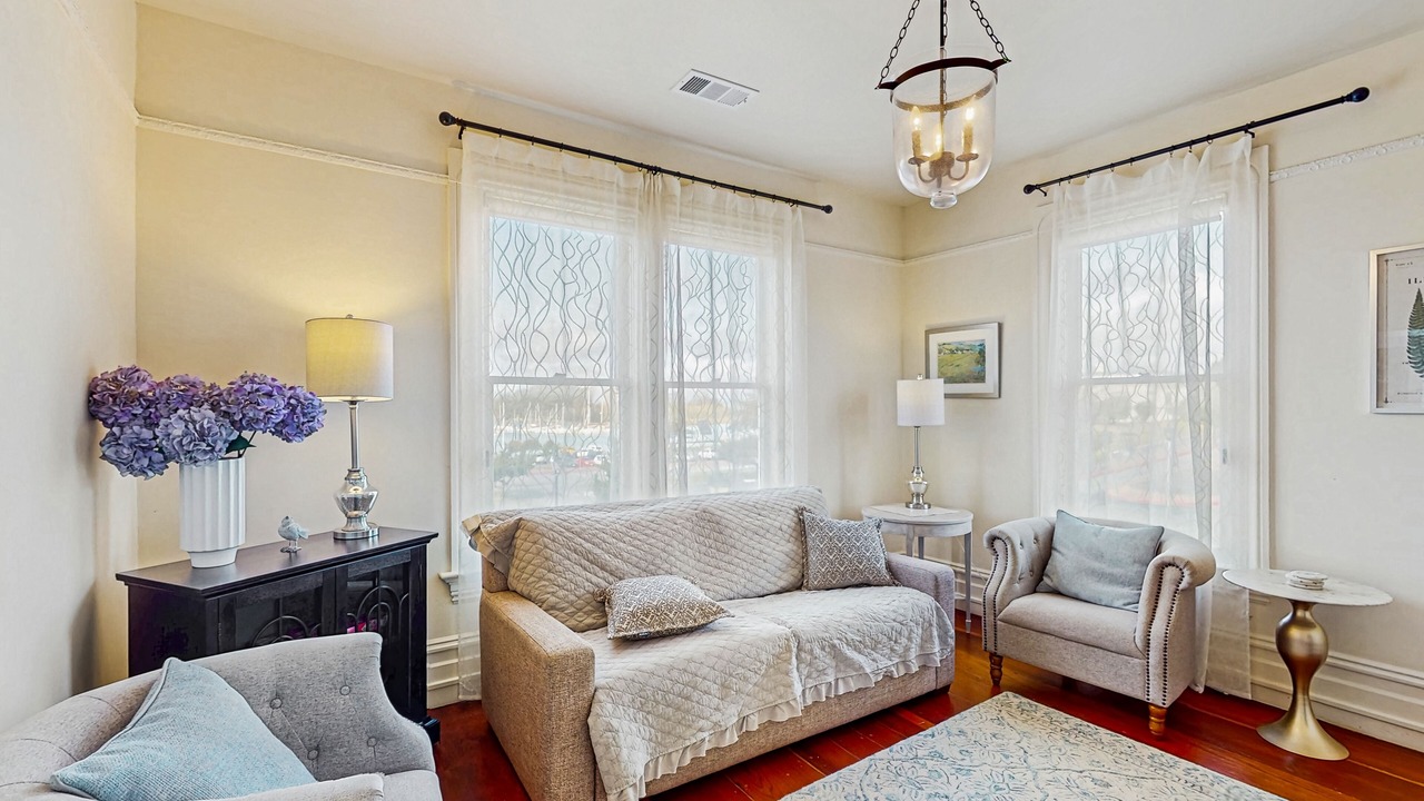 Photo of Livingroom in Old Town Eureka