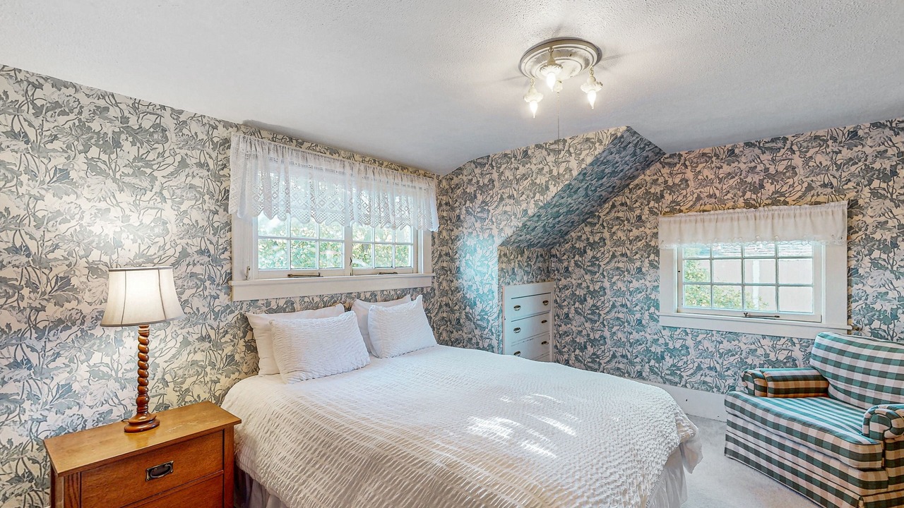 Photo of Bedroom in Downtown