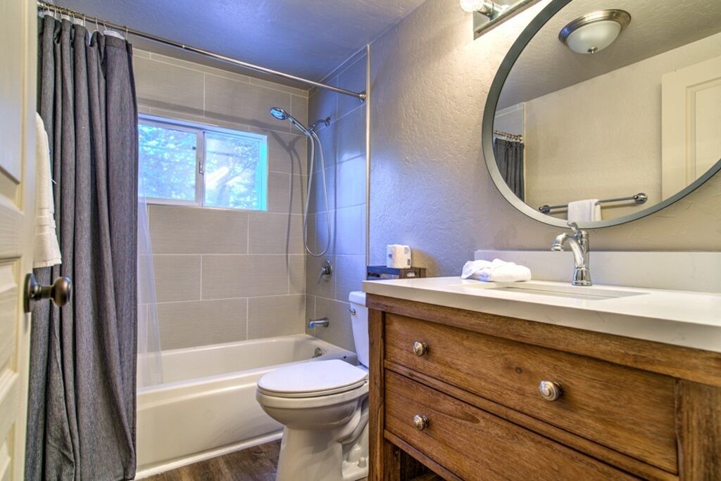 Photo of Bathroom in Pioneer Trail