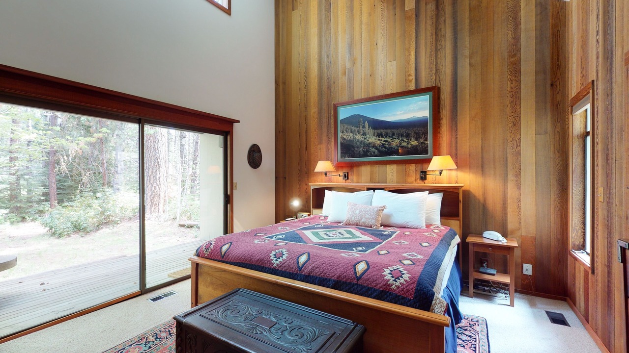 Photo of Bedroom in Black Butte Ranch