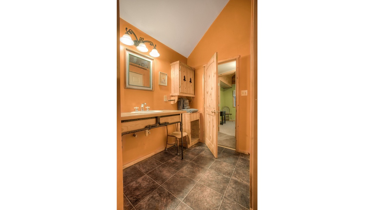 Photo of Bathroom in Gold Bar