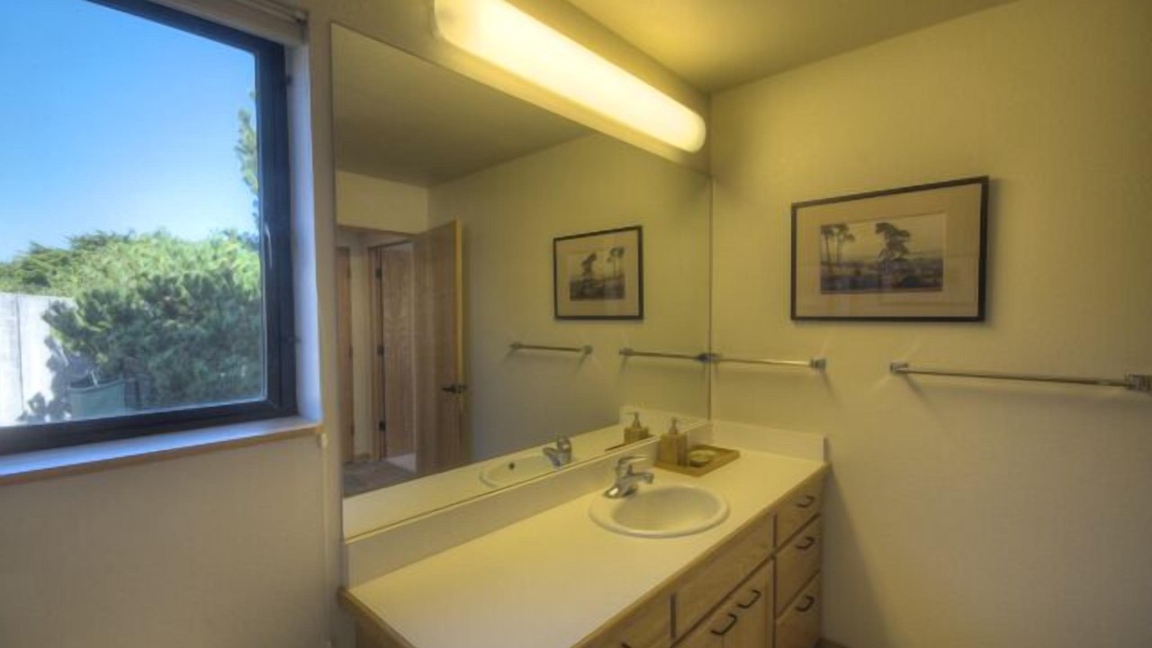 Photo of Bathroom in Sea Ranch