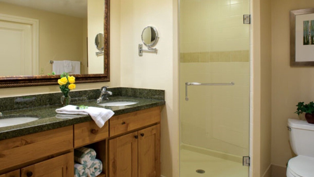 Photo of Bathroom in Lakeside Park