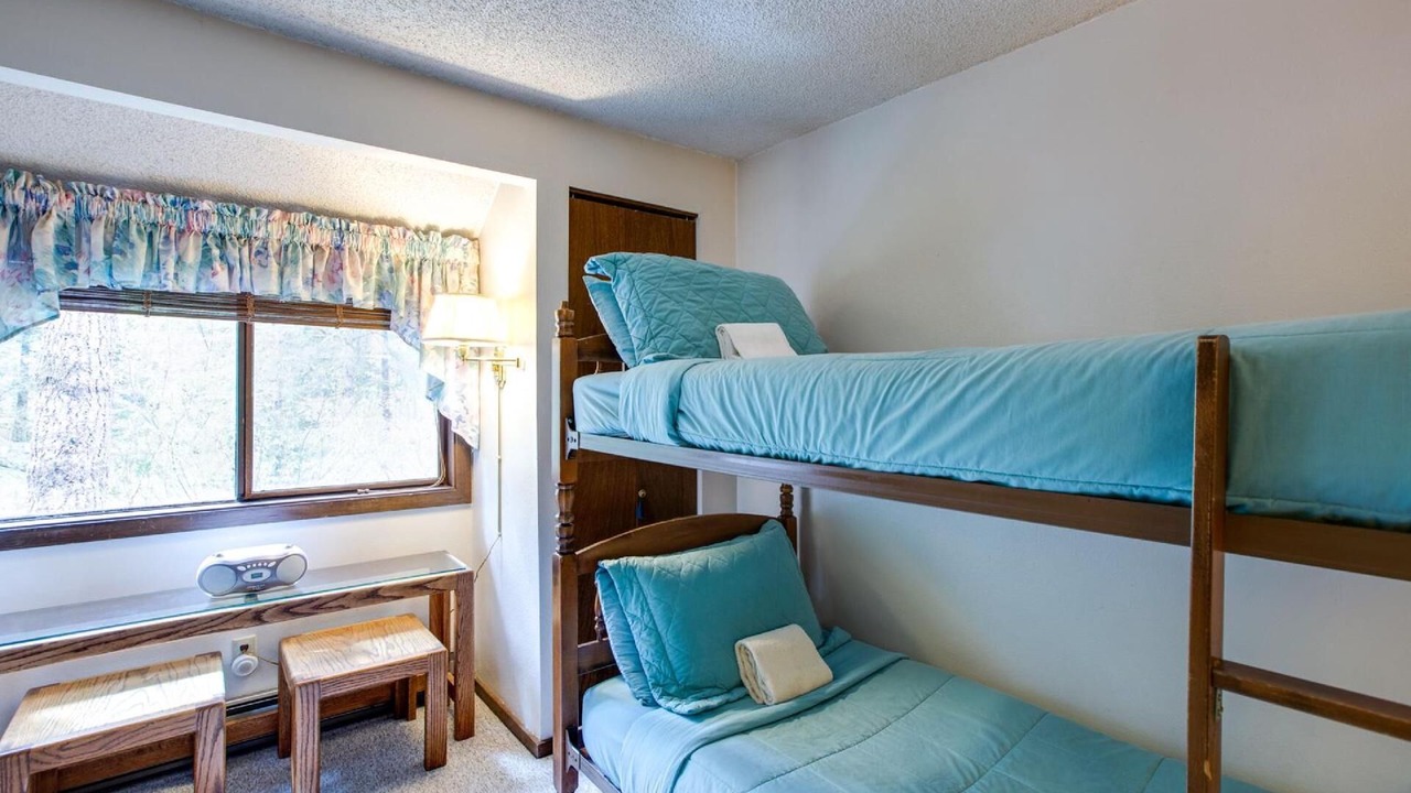 Photo of Bedroom in Glacier