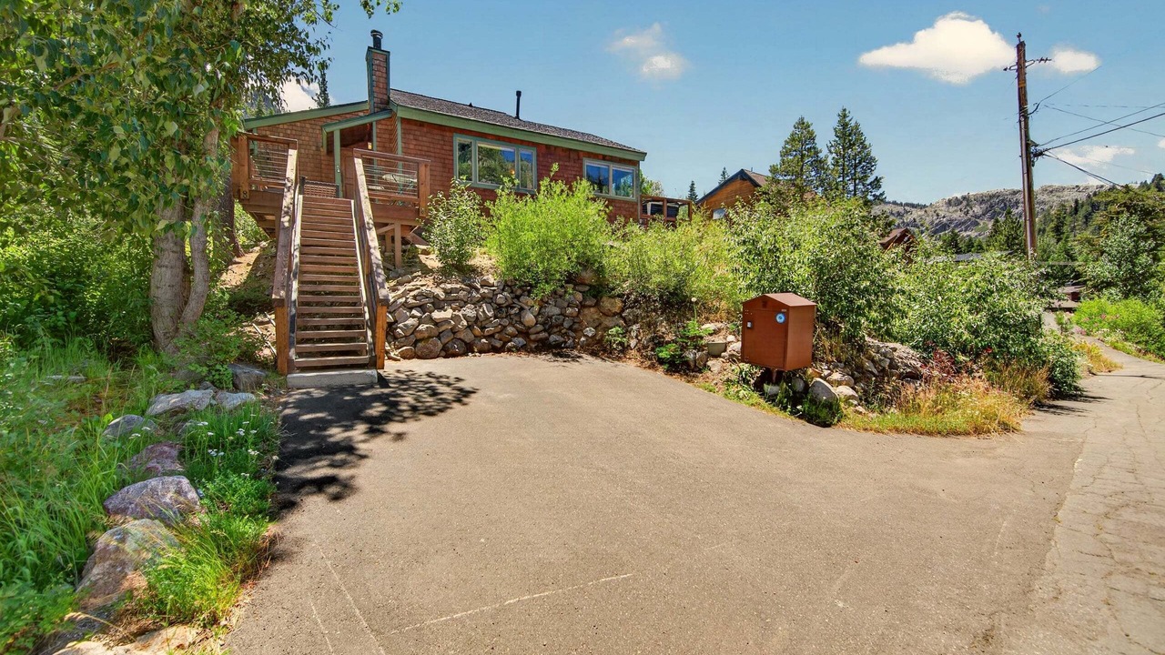 Photo of Outdoor in Alpine Meadows