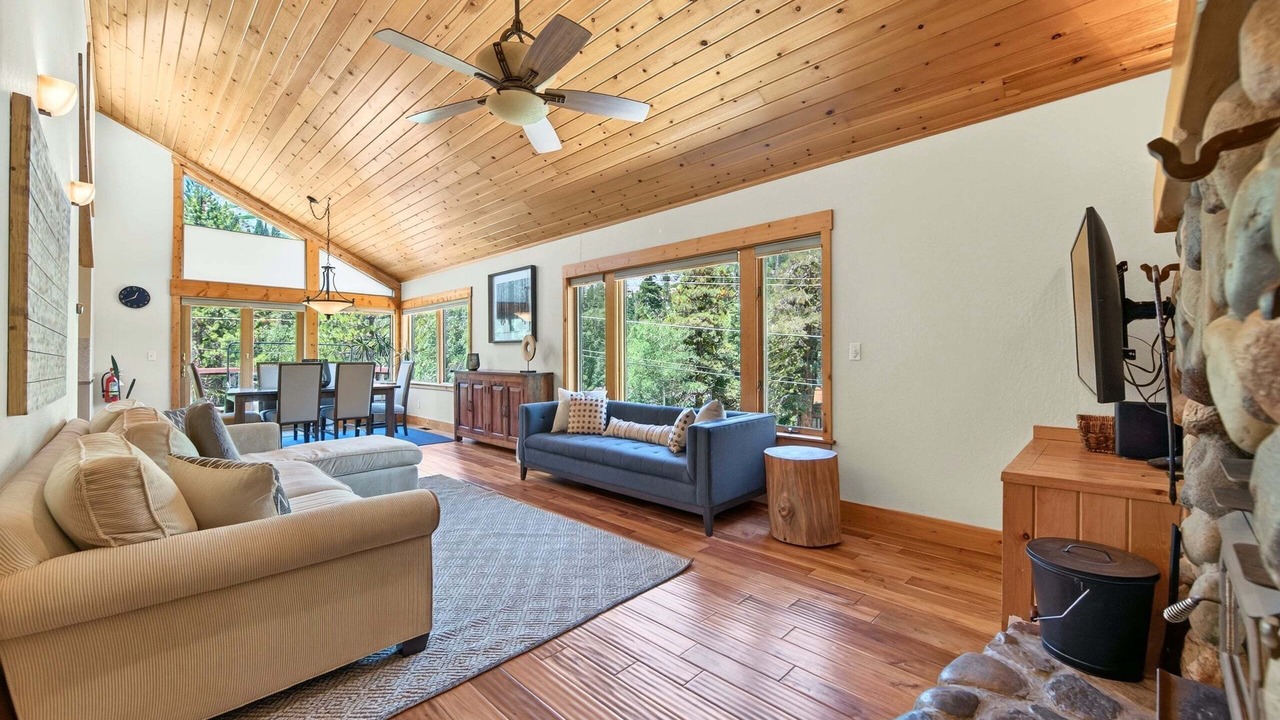 Photo of Livingroom in Alpine Meadows