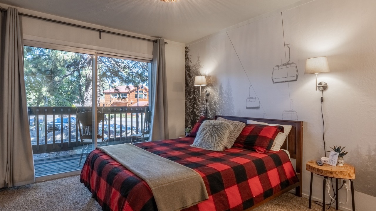 Photo of Bedroom in Mammoth Lakes