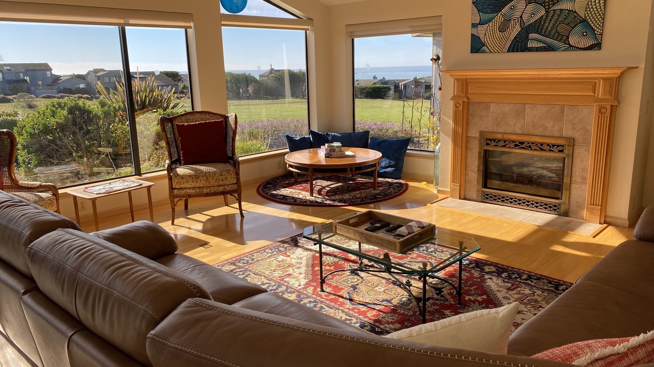 Photo of Livingroom in Bodega Bay