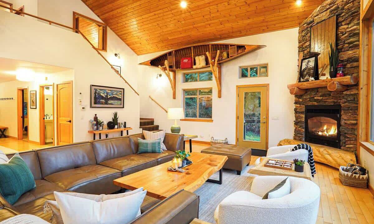 Photo of Livingroom in Maple Falls