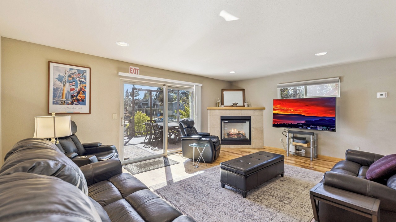 Photo of Livingroom in Tahoe Keys