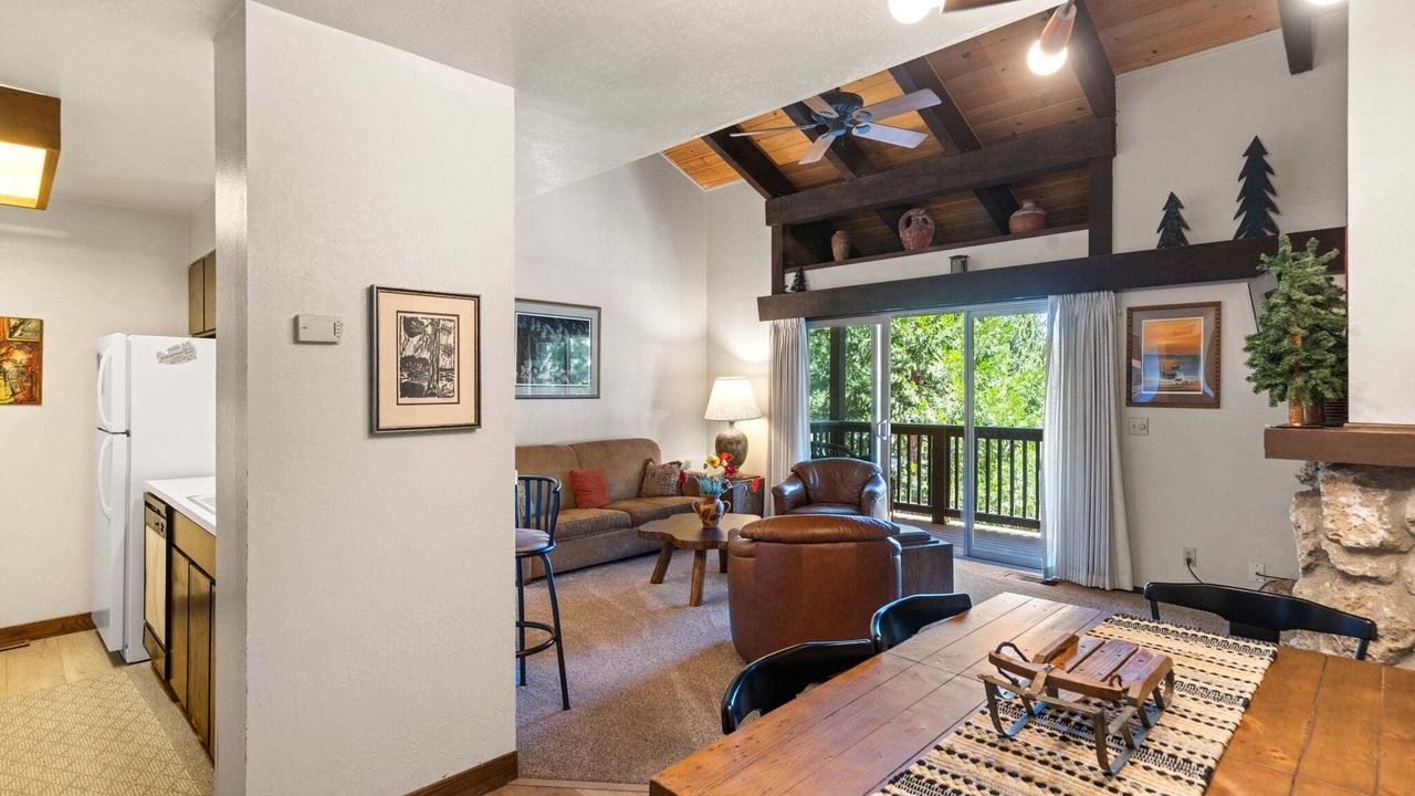 Photo of Bedroom in Lake Forest