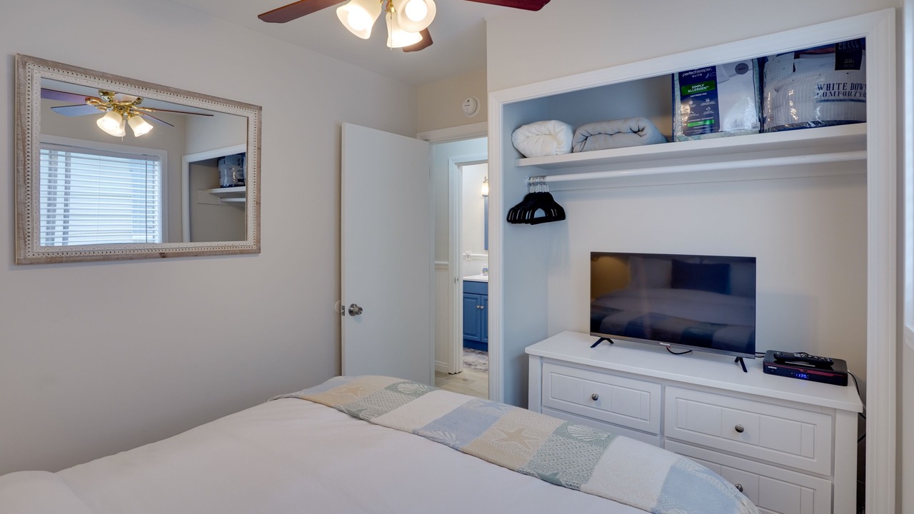 Photo of Bedroom in Avalon
