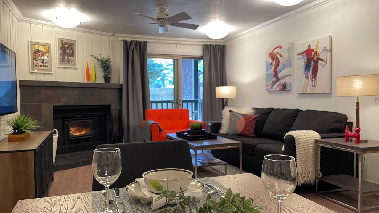 Photo of Livingroom in Mammoth Lakes