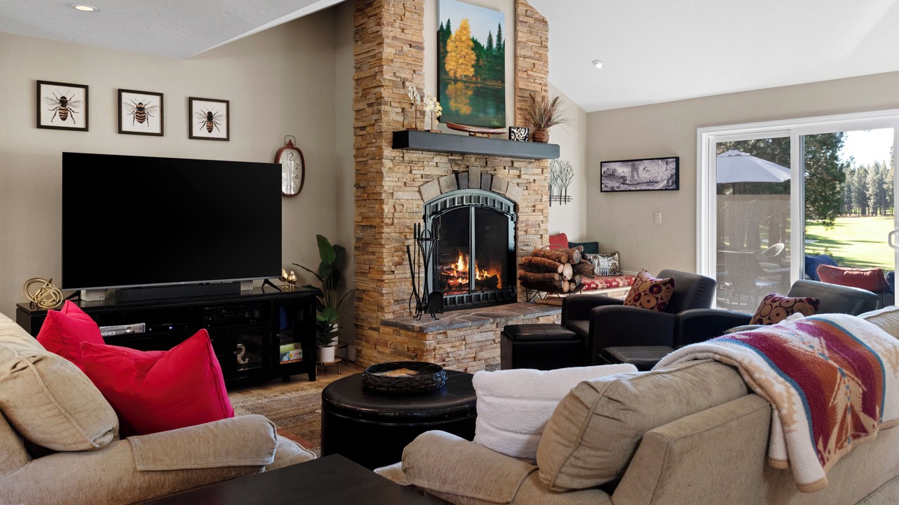 Photo of Bedroom in Black Butte Ranch