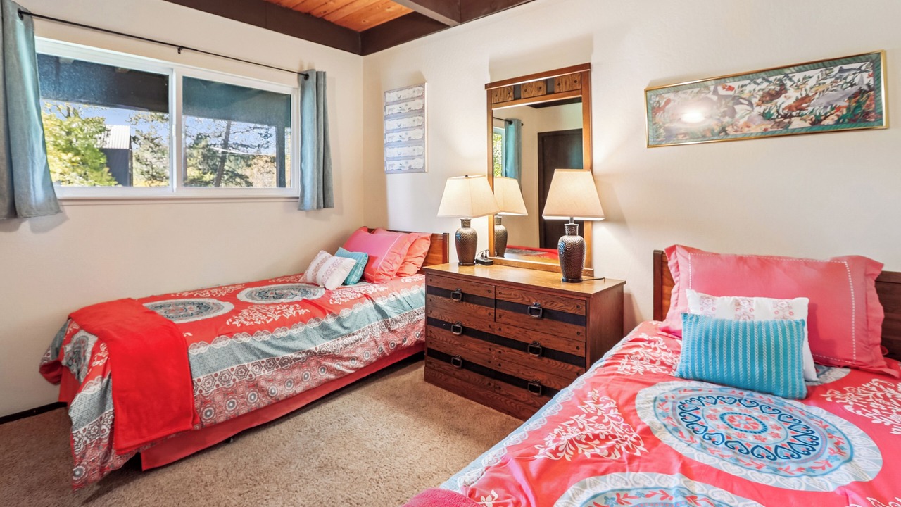 Photo of Bedroom in Lake Forest
