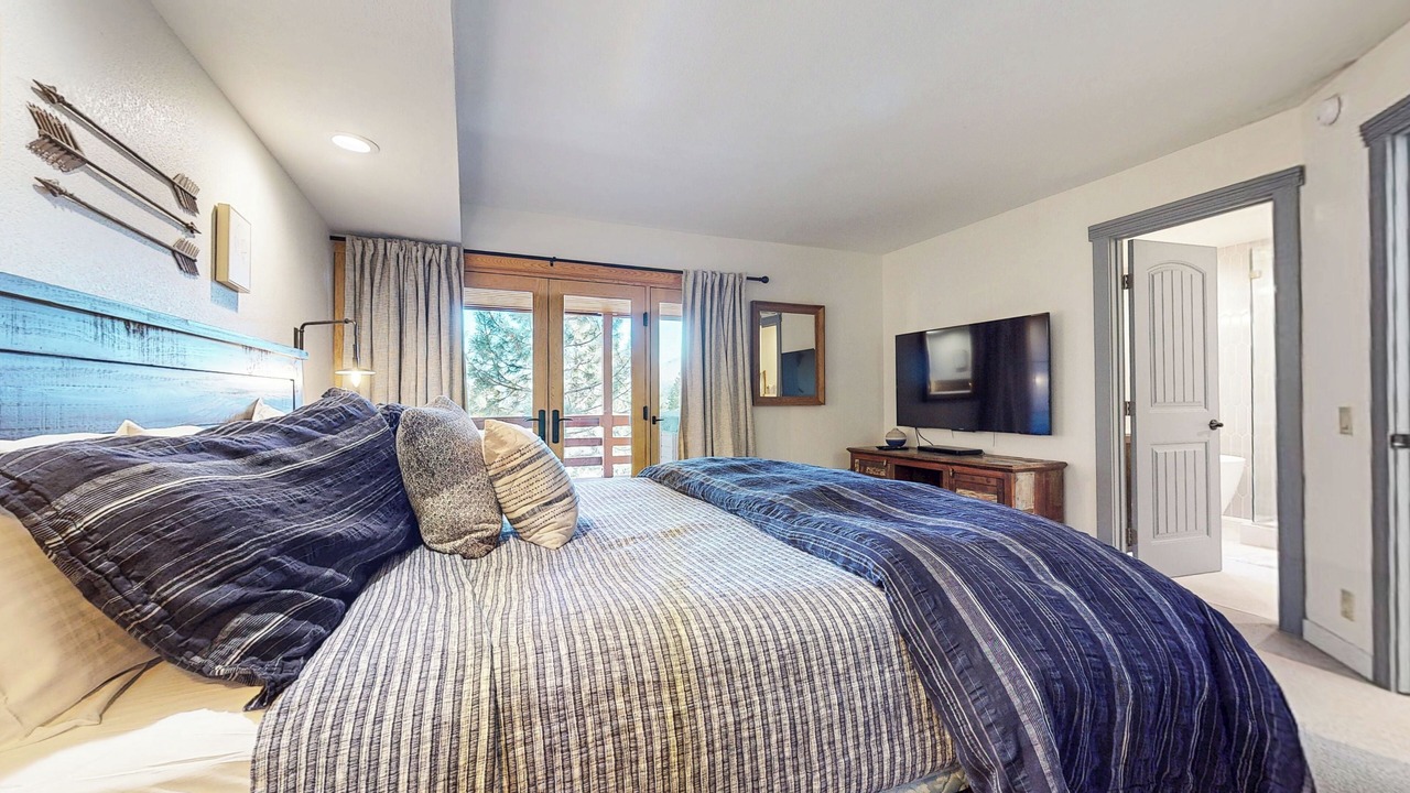 Photo of Bedroom in Mammoth Lakes
