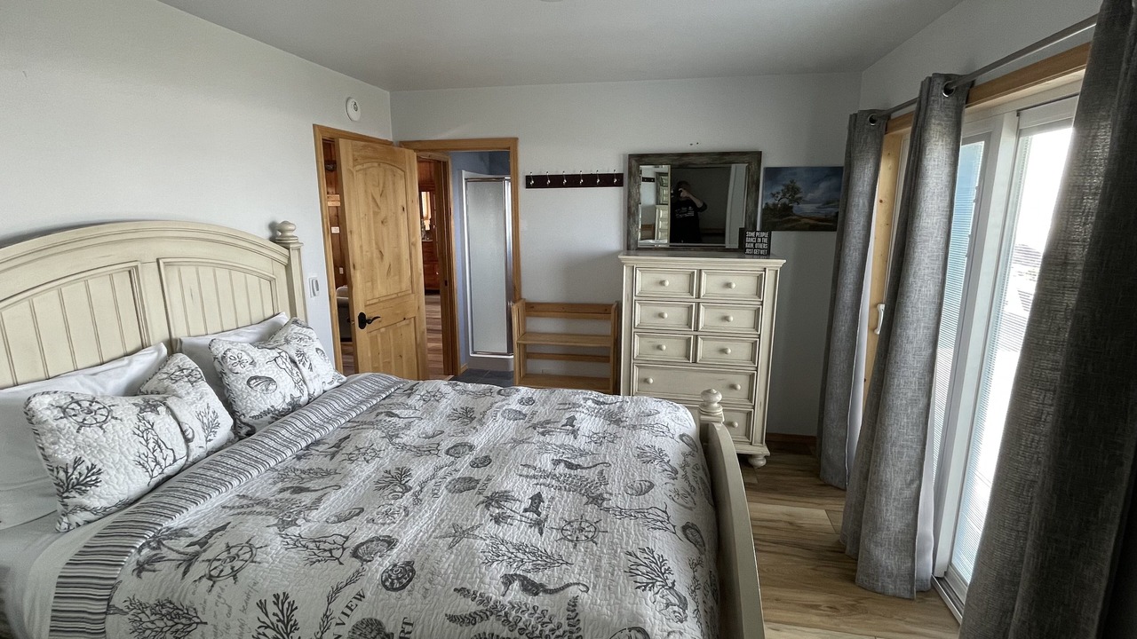 Photo of Bedroom in Smith River