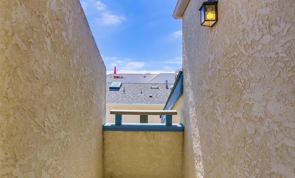 Photo of Patio Balcony in Mission Beach