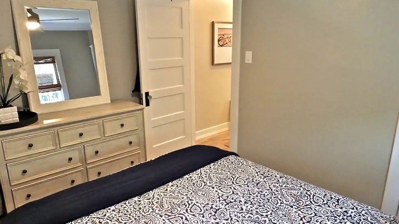 Photo of Bedroom in Belmont Shore