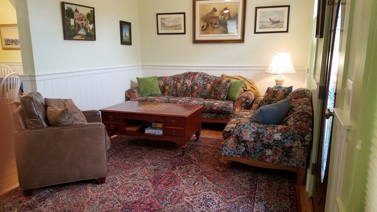 Photo of Livingroom in Downtown
