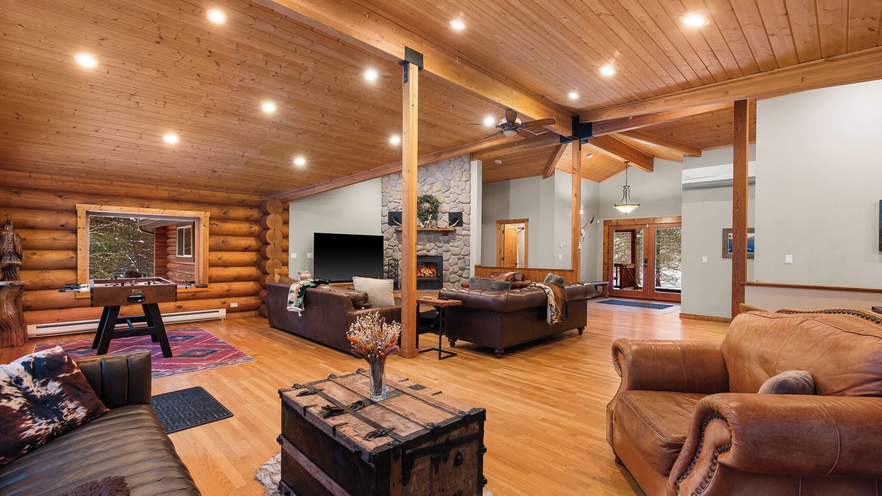 Photo of Bedroom in Leavenworth