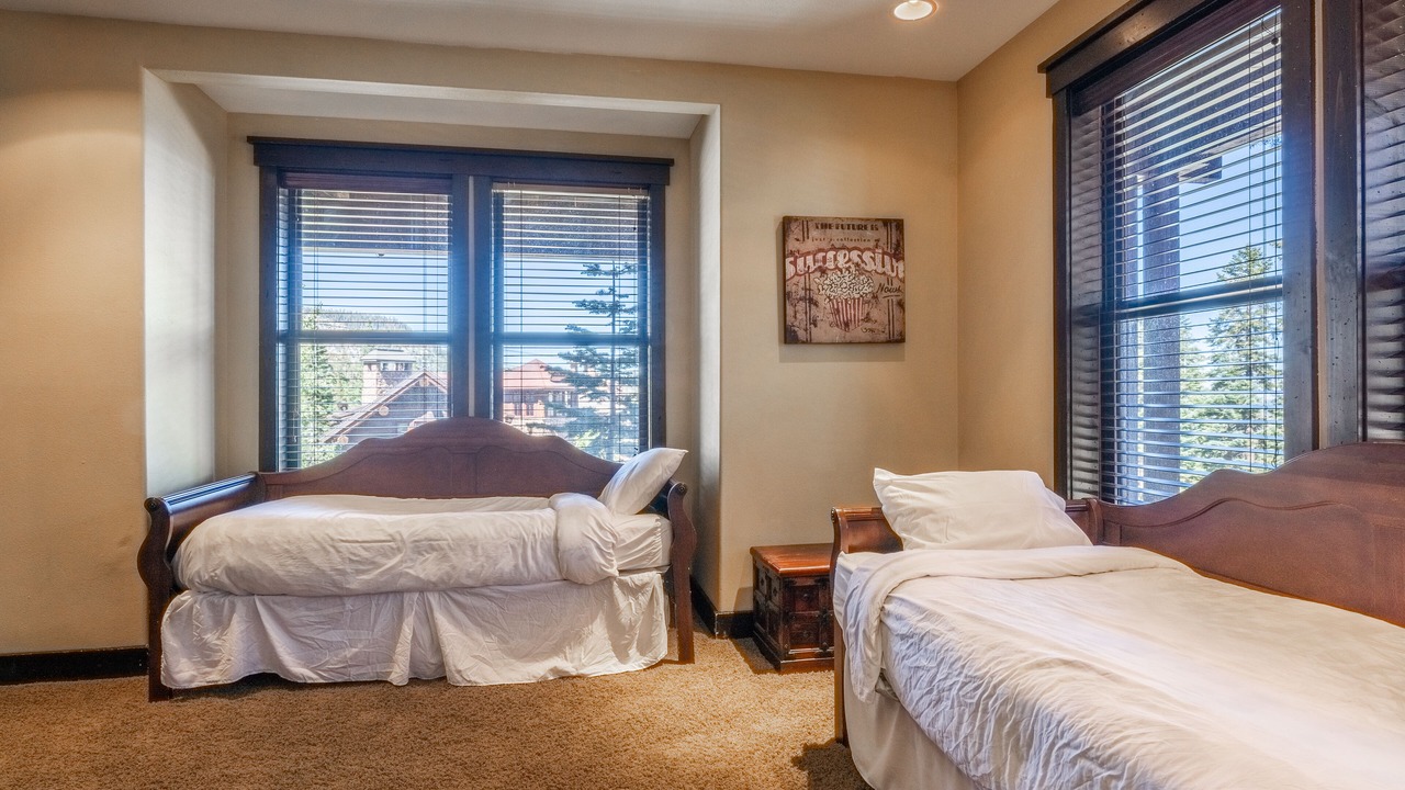 Photo of Bedroom in Mammoth Lakes