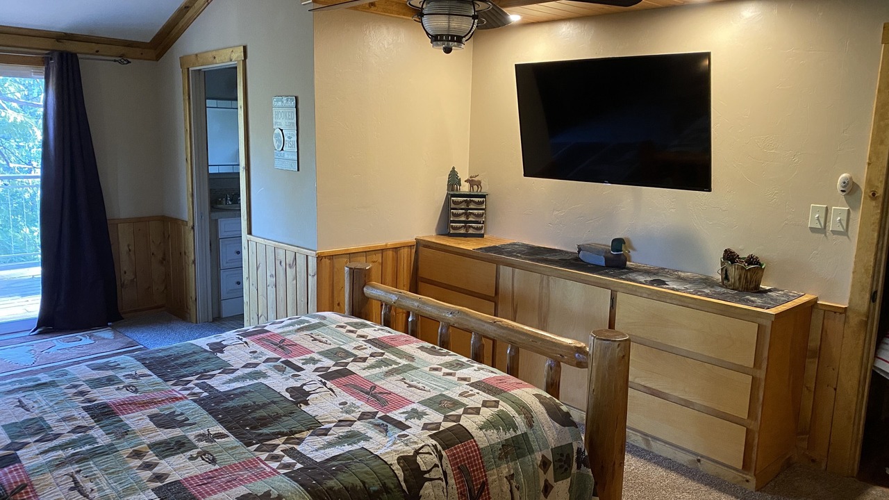 Photo of Bedroom in Oakhurst