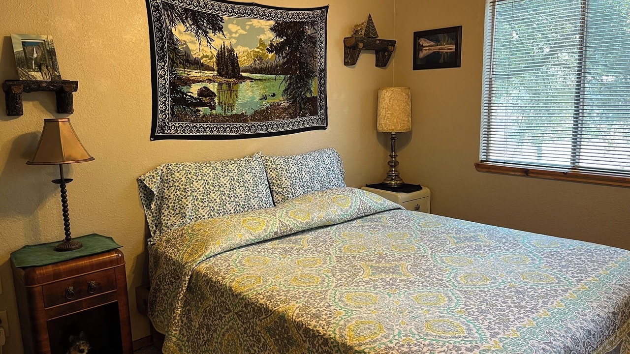 Photo of Bedroom in Oakhurst