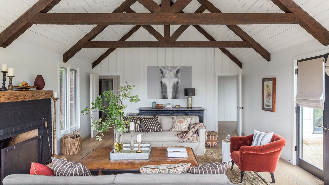 Photo of Livingroom in Forestville