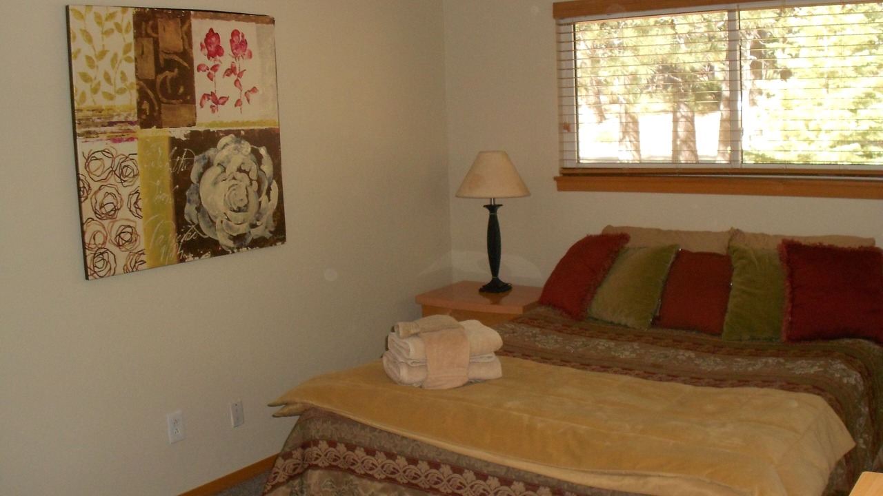 Photo of Bedroom in North Upper Truckee