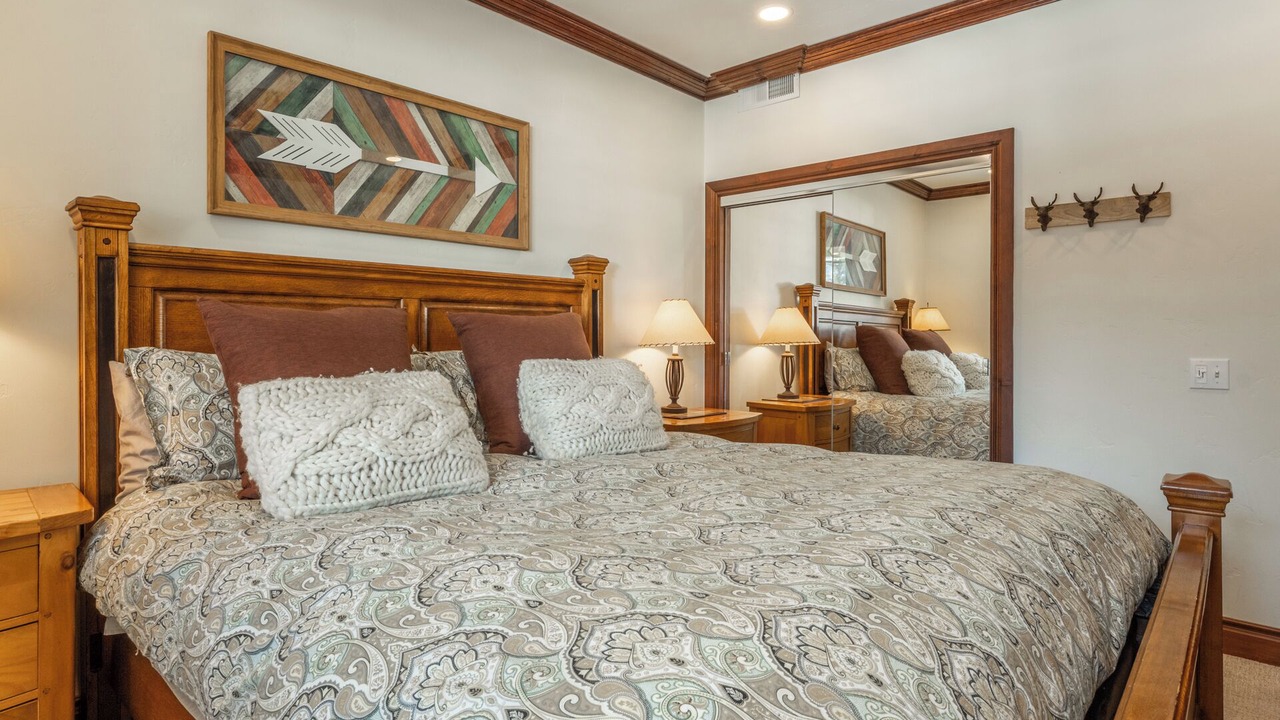 Photo of Bedroom in Mammoth Lakes
