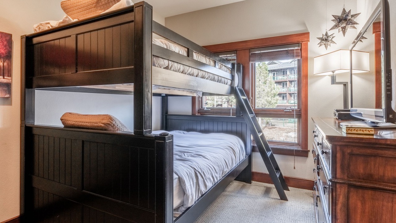 Photo of Bedroom in Mammoth Lakes