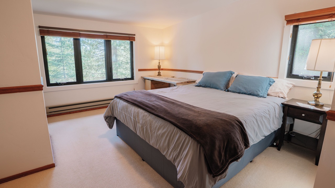 Photo of Bedroom in Dollar Point