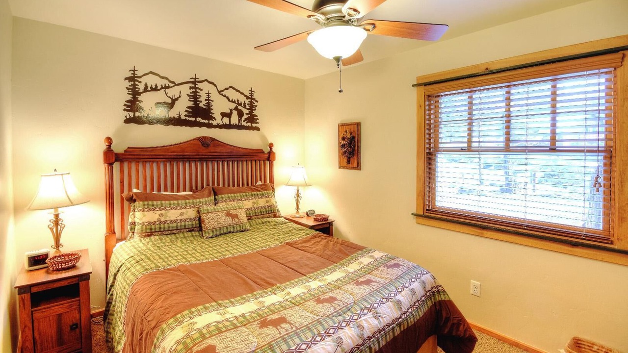 Photo of Bedroom in Yosemite West