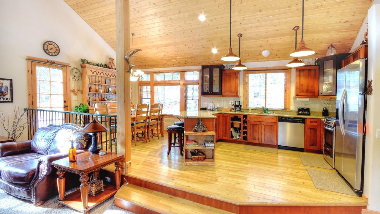 Photo of Livingroom in Yosemite West