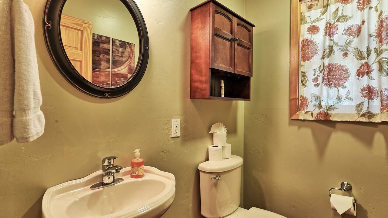 Photo of Bathroom in Tahoma
