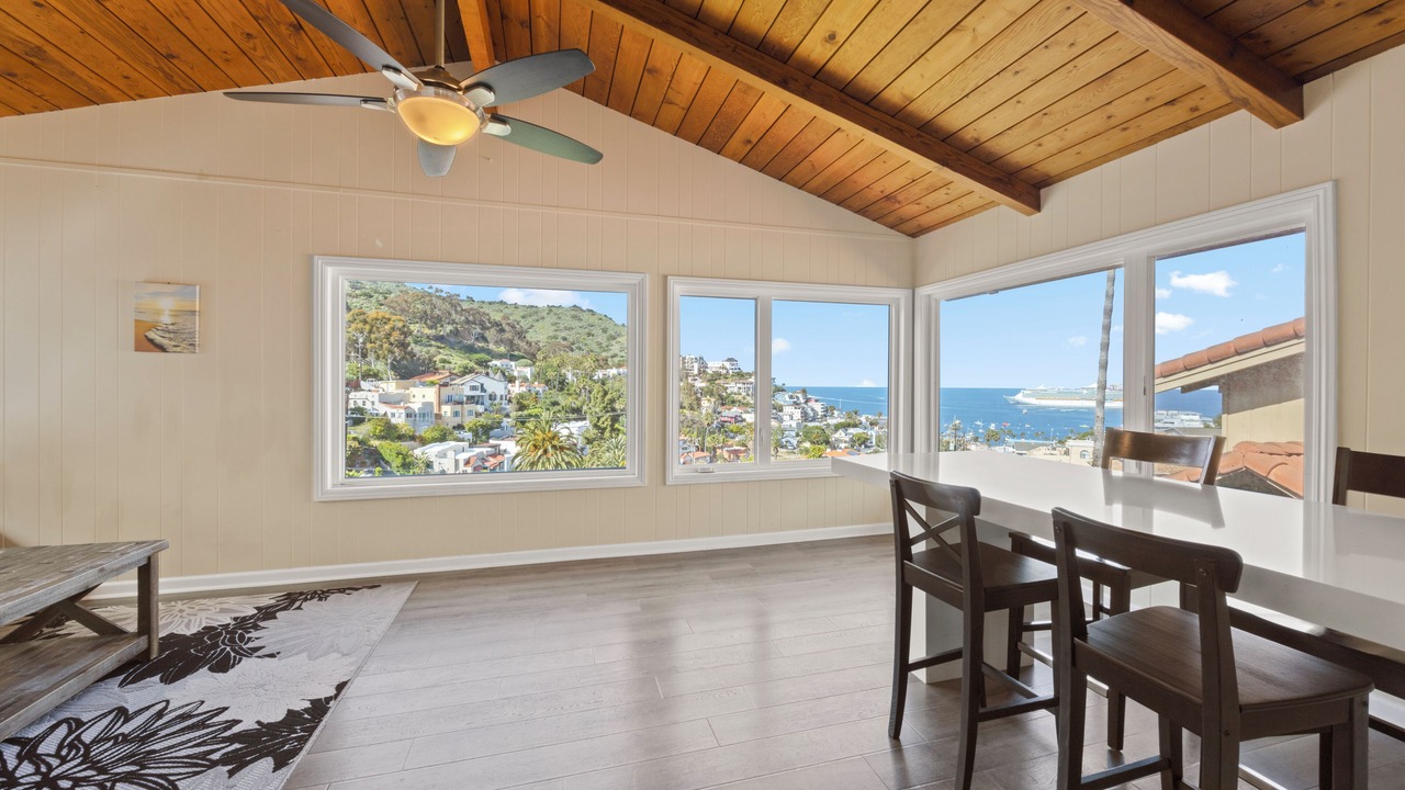 Photo of Bedroom in Avalon