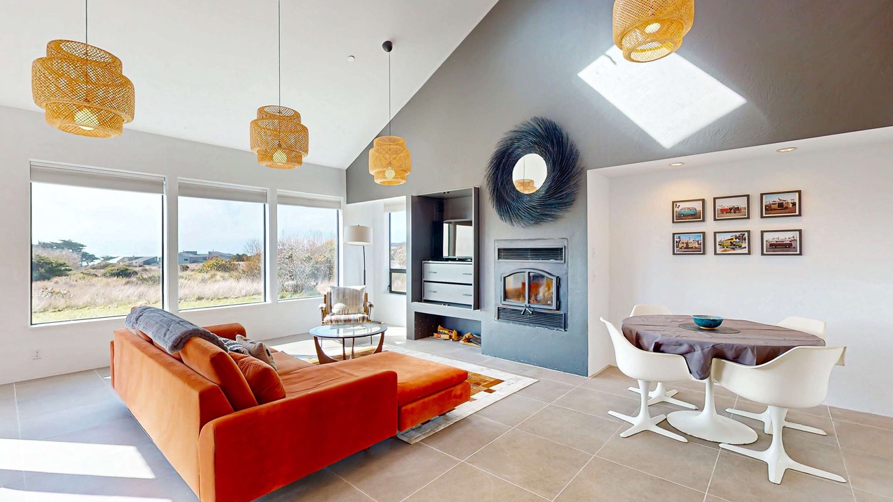 Photo of Livingroom in Sea Ranch