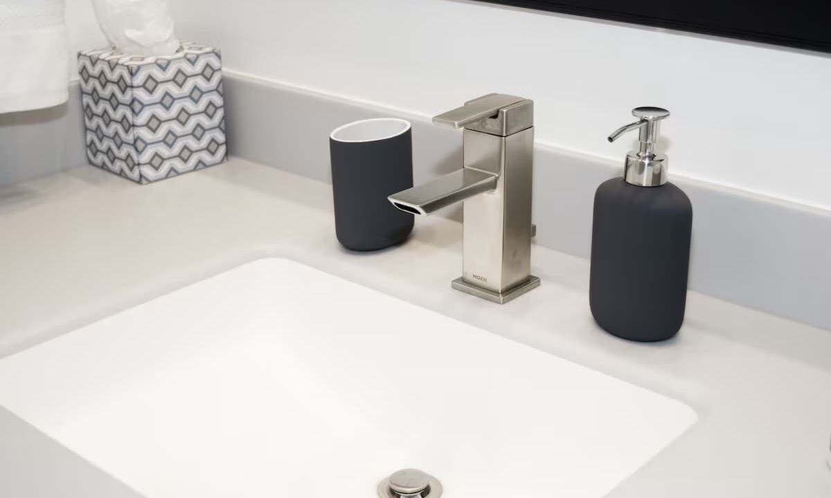 Photo of Bathroom in Rex Manor