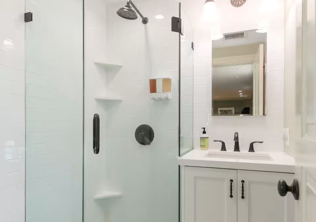 Photo of Bathroom in Haight-Ashbury