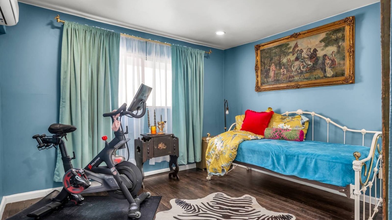 Photo of Bedroom in Fox Hills