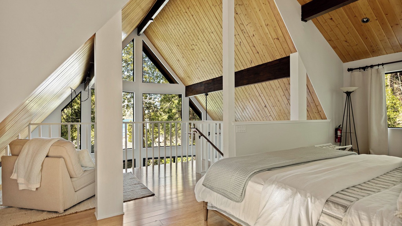 Photo of Bedroom in Cedar Glen