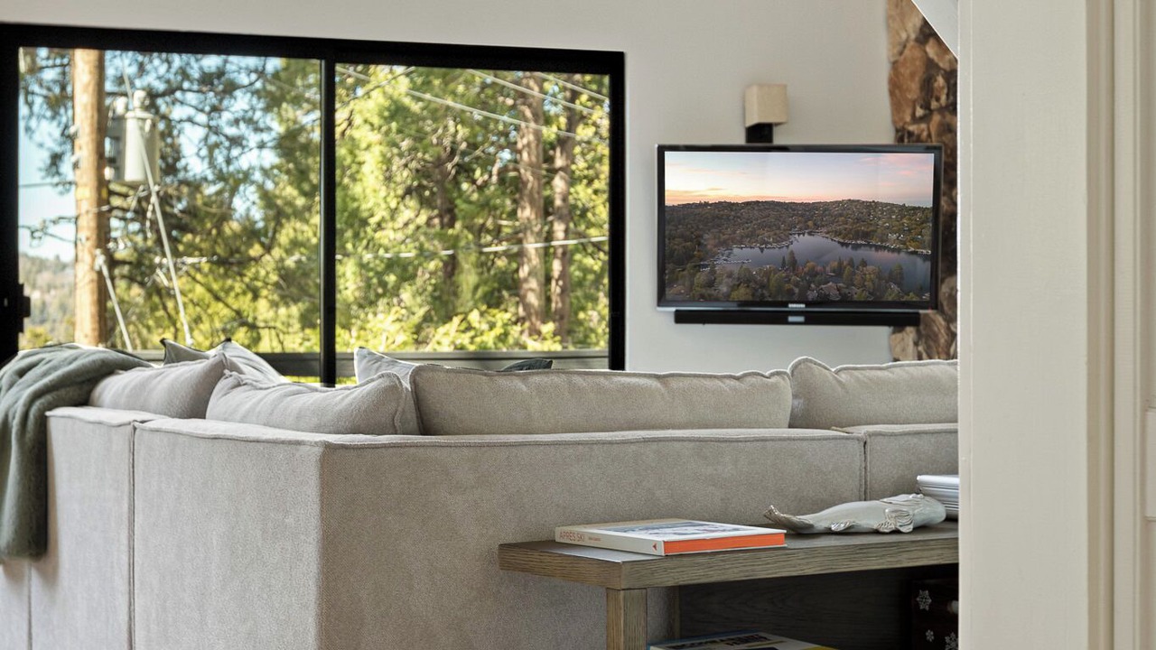 Photo of Livingroom in Cedar Glen