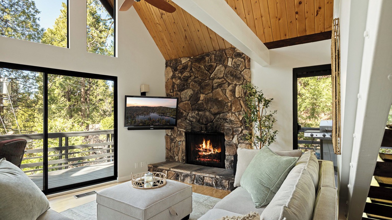 Photo of Livingroom in Cedar Glen