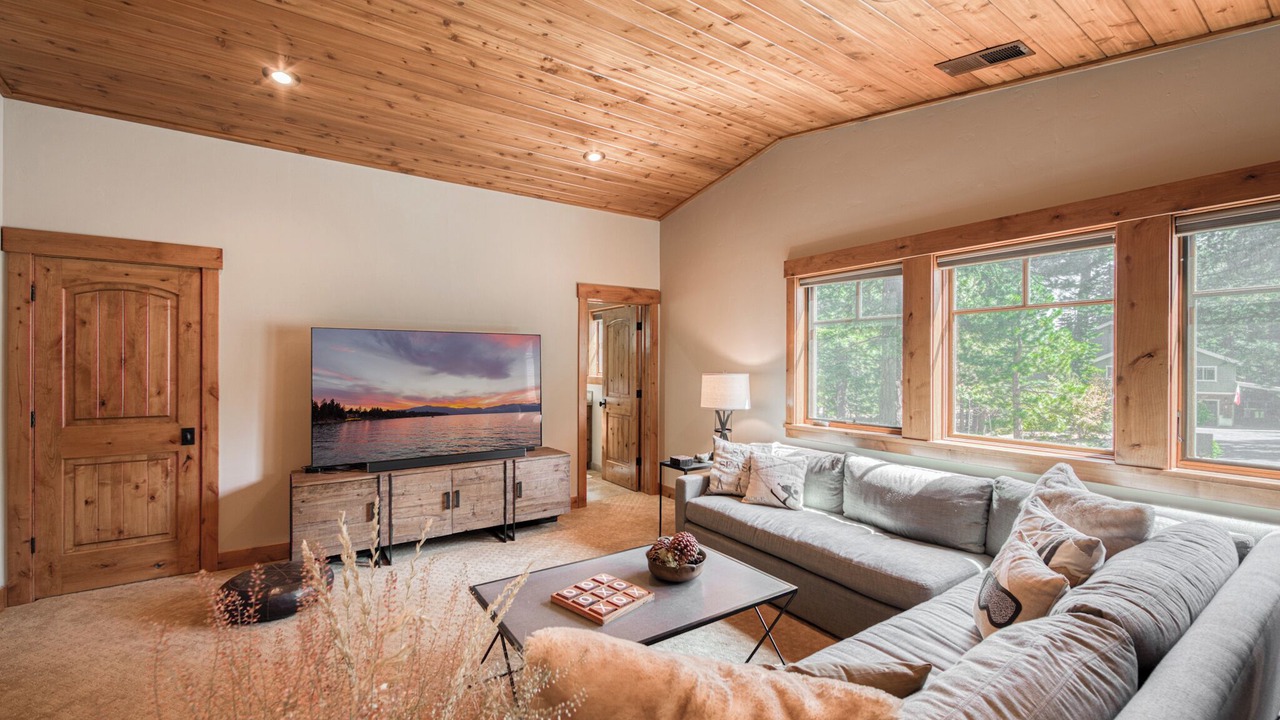Photo of Livingroom in Ponderosa Palisades